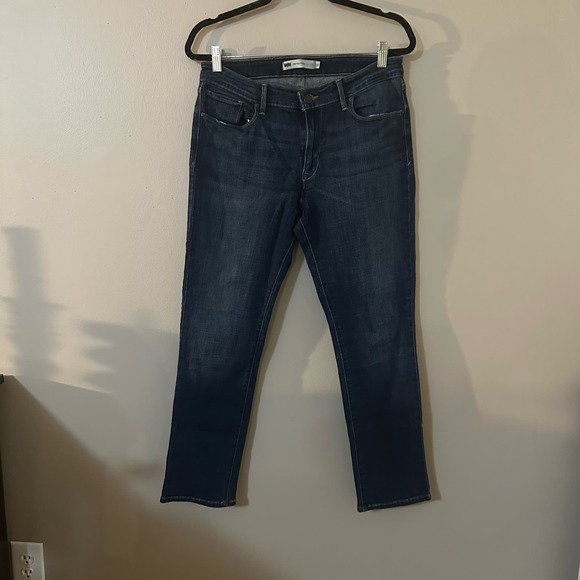 Levi's Mid Rise Skinny Jeans Dark Wash Size 14 - Picture 9 of 9